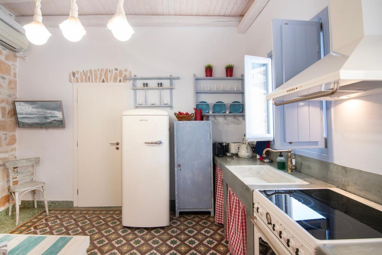 Terra E Sole Spa Suite Aegina Vathí Eksteriør bilde